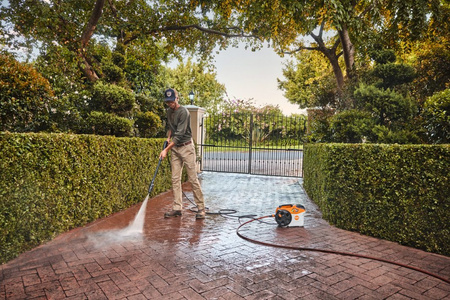Myjka ciśnieniowa akumulatorowa REA 100, bez akumulatora i ładowarki STIHL